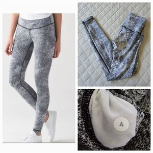 Lululemon Wunder Under Leggings Size 4